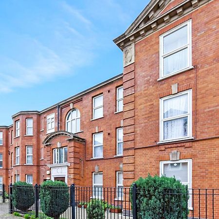 Family Friendly, Zone 2, 2 Beds, Overground Londres Exterior foto