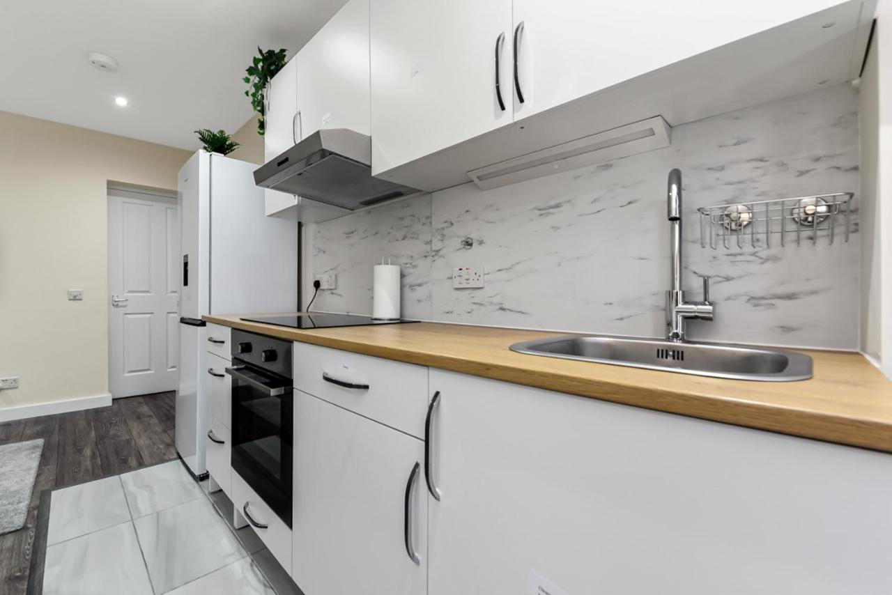 Family Friendly, Zone 2, 2 Beds, Overground Londres Exterior foto