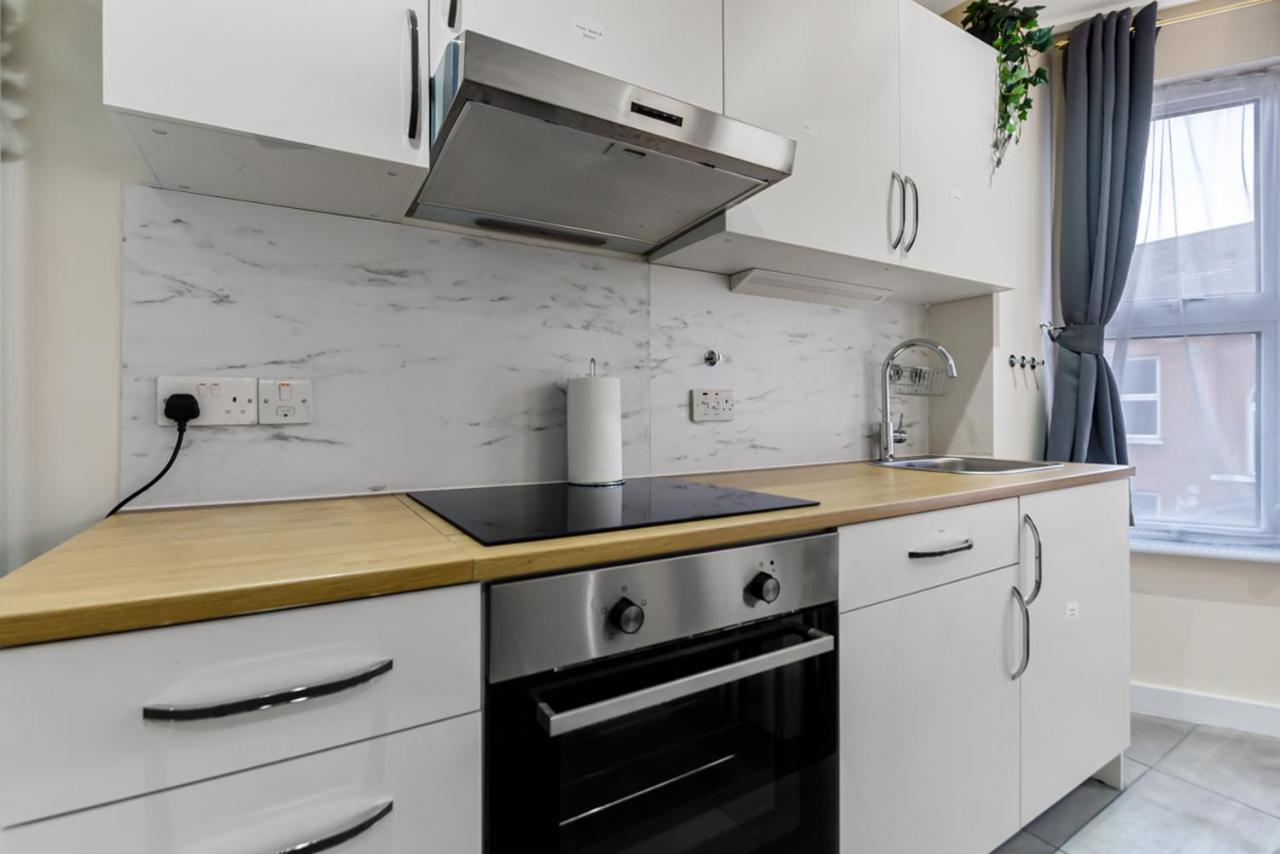 Family Friendly, Zone 2, 2 Beds, Overground Londres Exterior foto