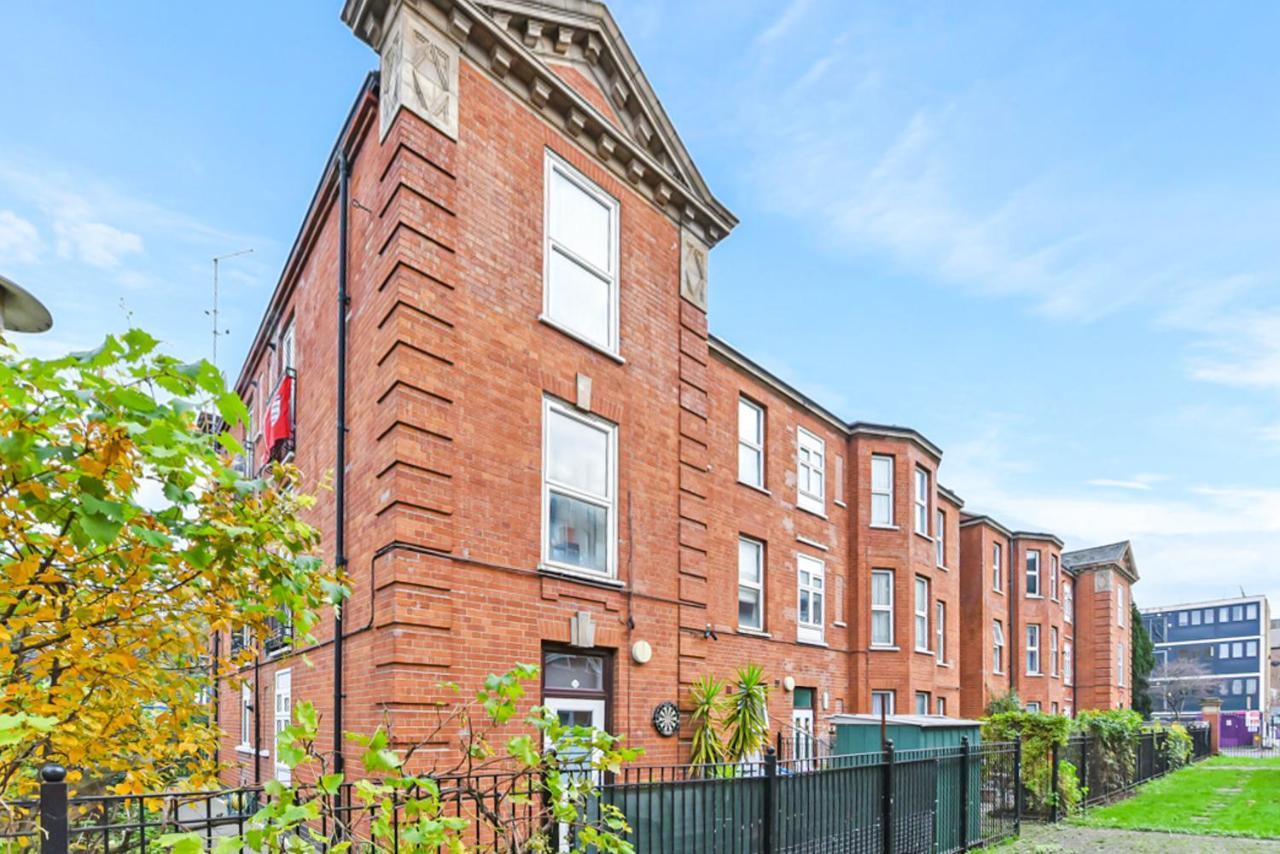 Family Friendly, Zone 2, 2 Beds, Overground Londres Exterior foto